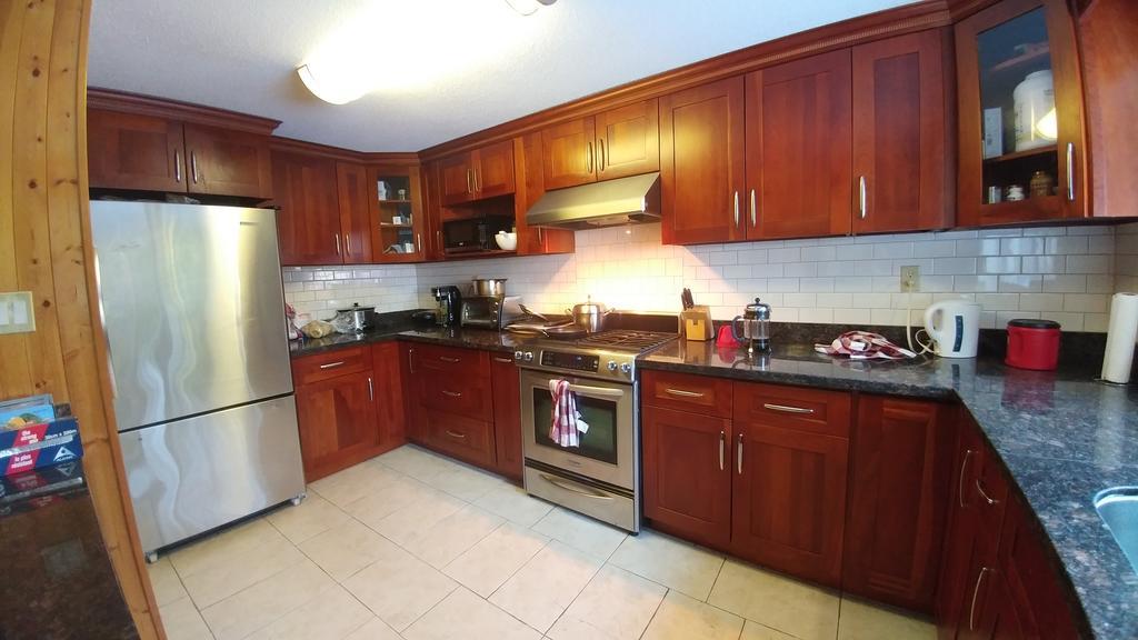 Burris Guest House Burnaby Esterno foto