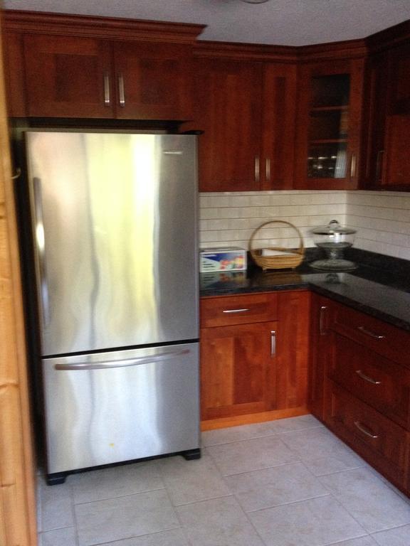 Burris Guest House Burnaby Esterno foto