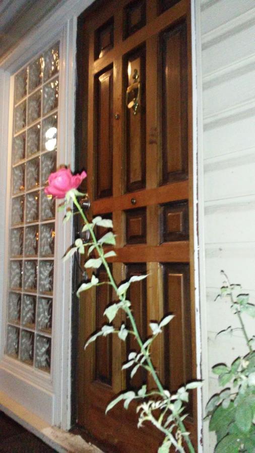 Burris Guest House Burnaby Esterno foto